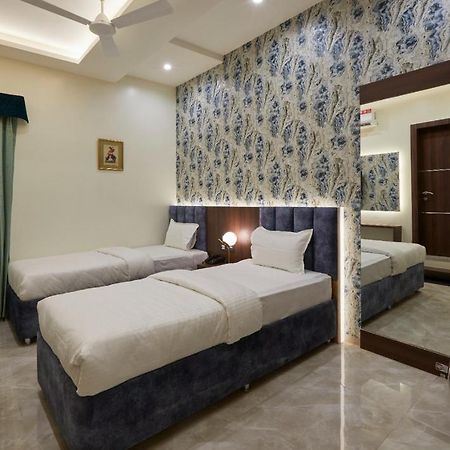 Hotel Rose Gold Ahmednagar Eksteriør billede