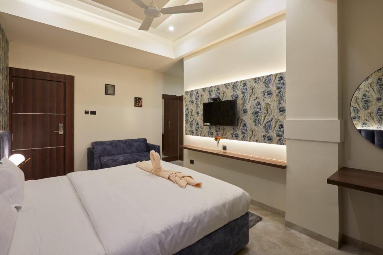 Hotel Rose Gold Ahmednagar Eksteriør billede