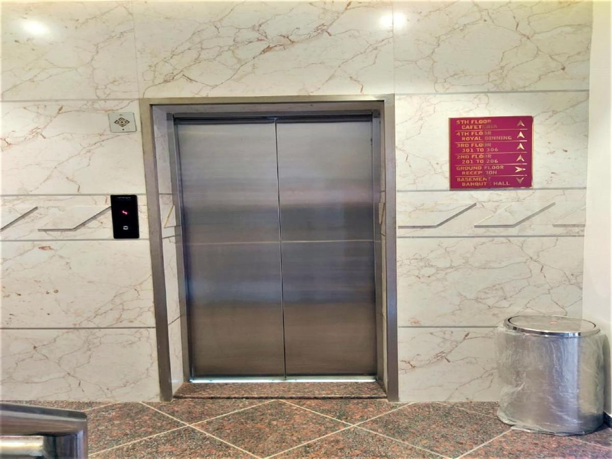 Hotel Rose Gold Ahmednagar Eksteriør billede